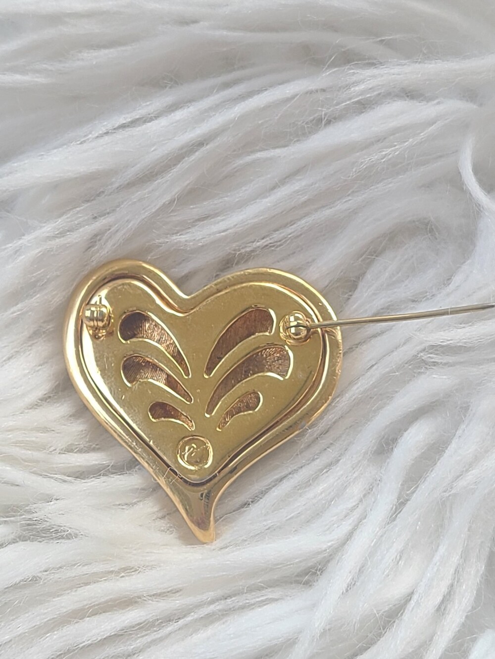 Swarovski Swan Signed Heart Pave Crystals Gold Toned Brooch-Excellent Condition - Picture 7 of 7